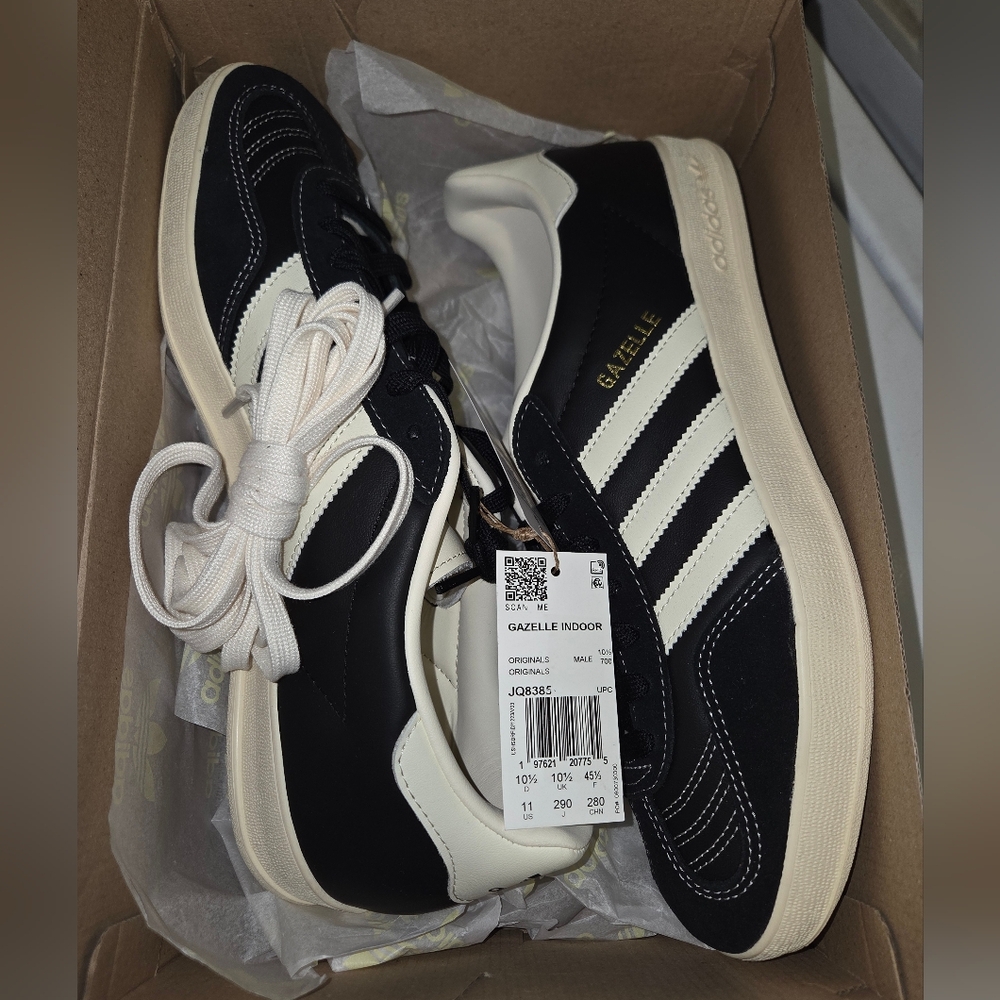 Gazelle Indoor Shoes -Size 11 - MEN